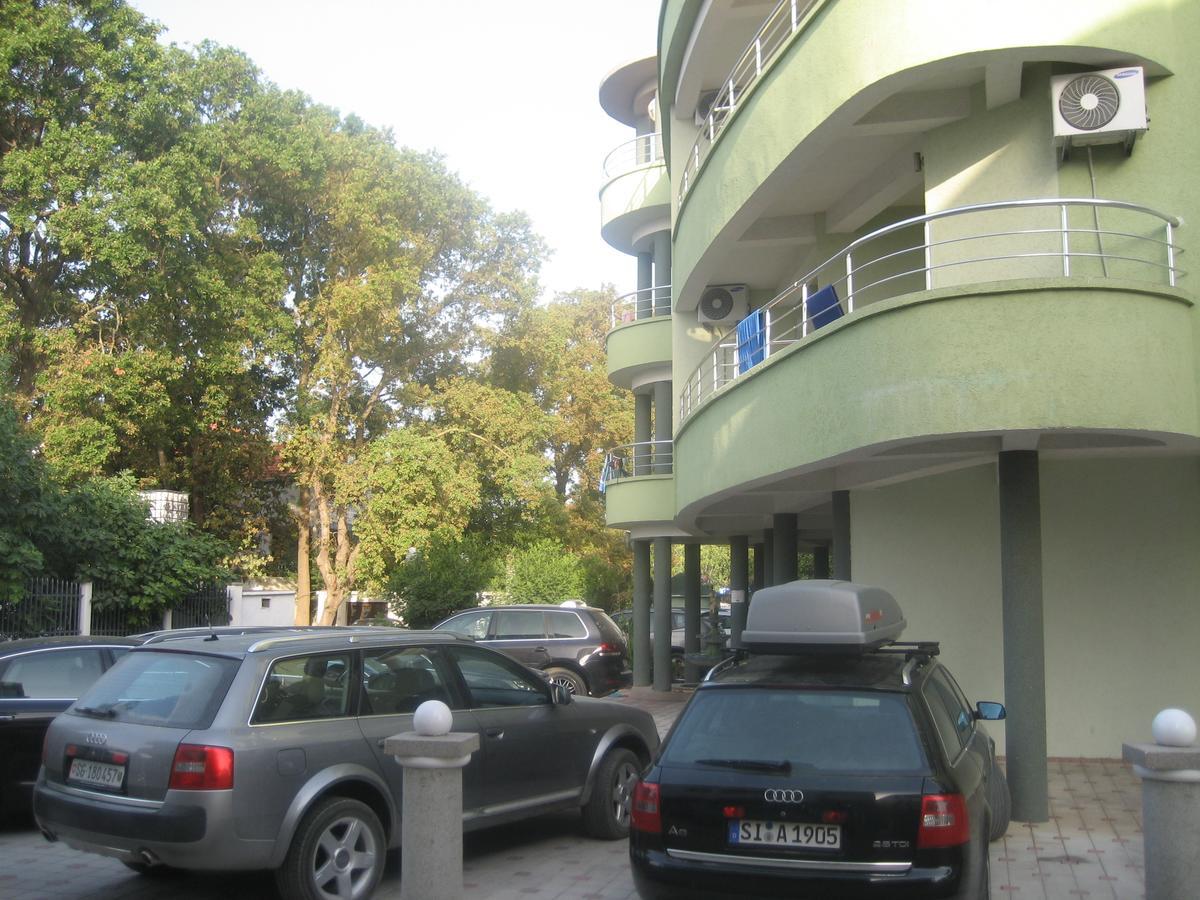 Guest House Vila Mimoza Ulcinj Exterior photo